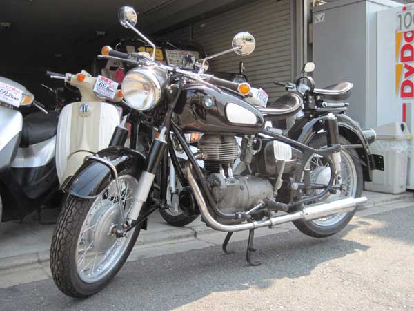 BMW R26 ���X�g�A
