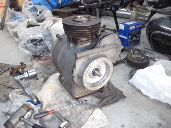 �a�l�v�q�Q�U���X�g�A