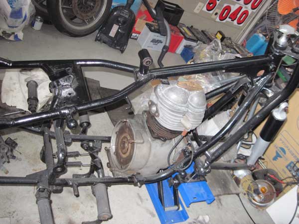 �a�l�v�q�Q�U���X�g�A