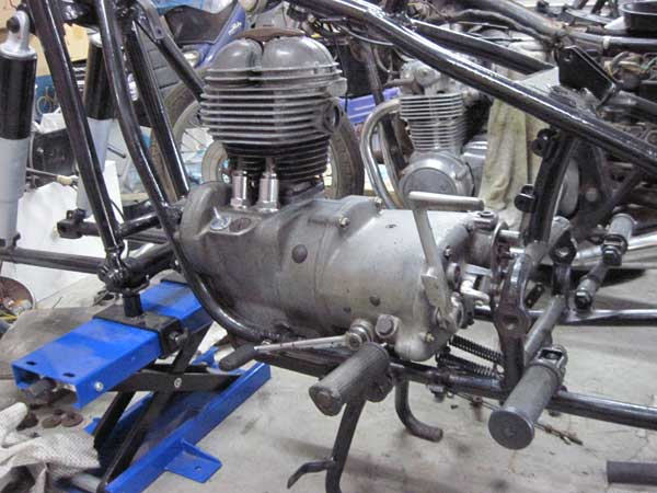 �a�l�v�q�Q�U���X�g�A