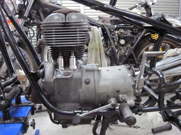 �a�l�v�q�Q�U���X�g�A