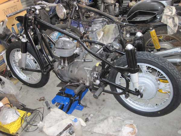 �a�l�v�q�Q�U���X�g�A